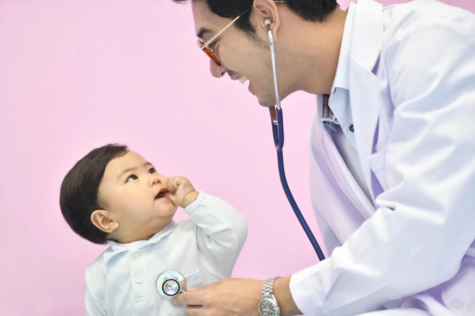Anak Cirit-Birit dan Muntah: Tanda Dehidrasi dan Bila Perlu ke Klinik